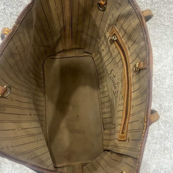 LOUIS VUITTON Mongram Neverfull MM - Picture 12 of 16